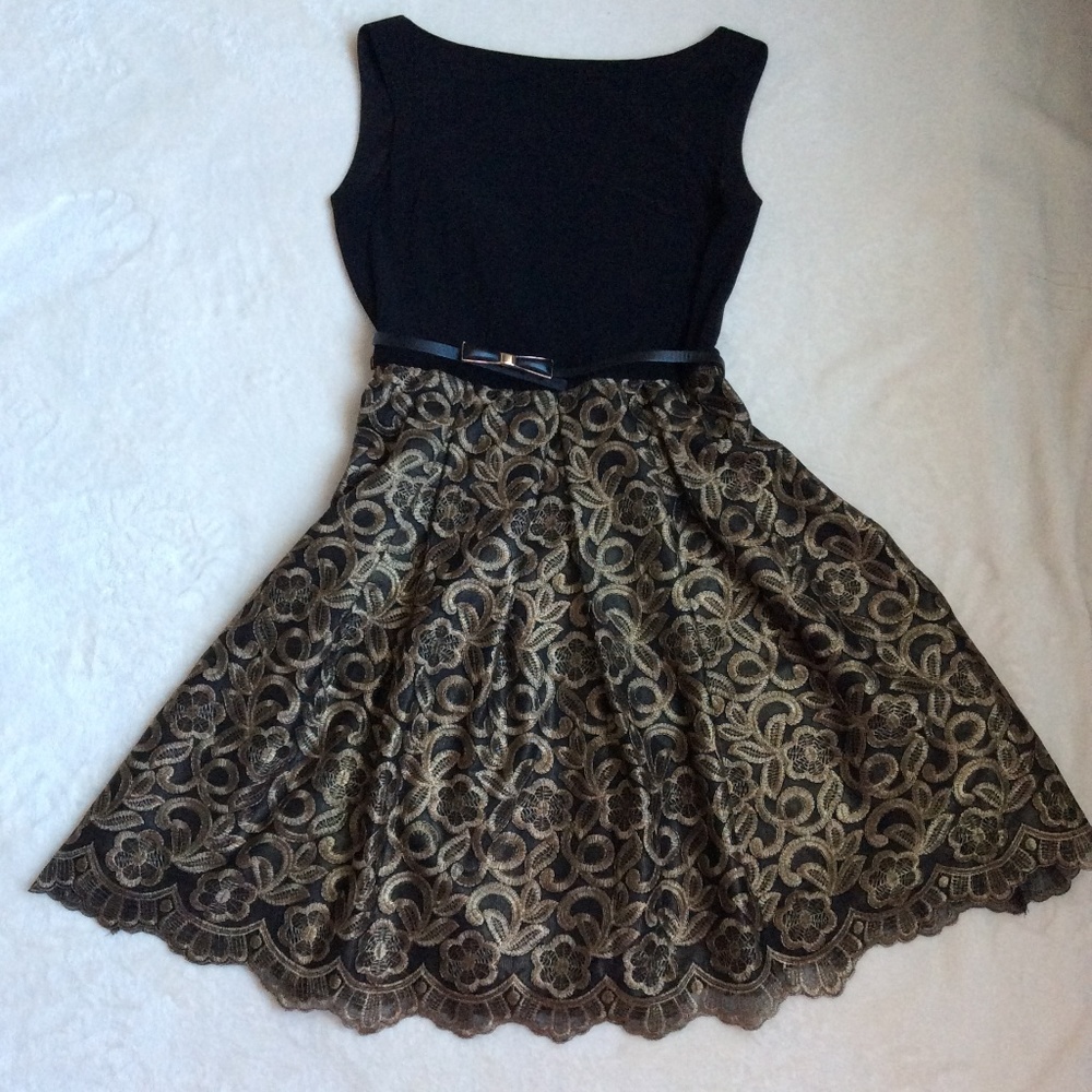 New Isaac Mizrahi Dress size 4 dress, w/ belt